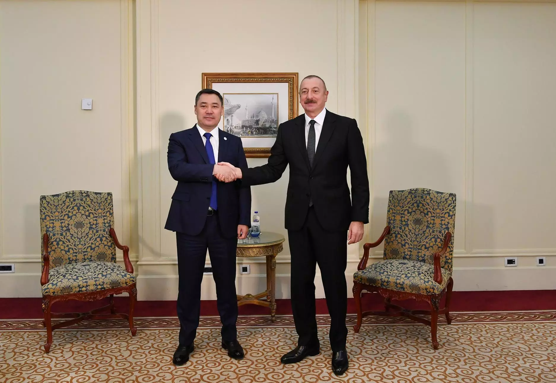 Qırğızıstan lideri Prezident İlham Əliyevə təbrik ünvanlayıb