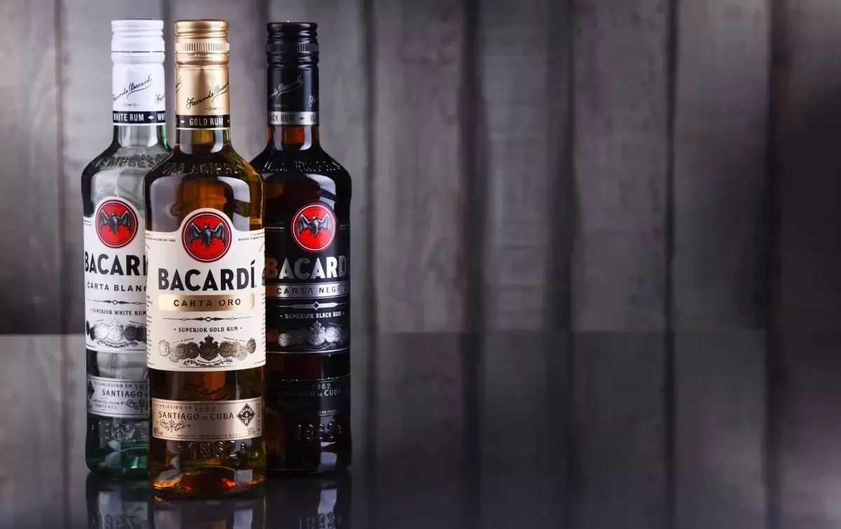 Alkoqol istehsalçısı “müharibə sponsoru” kimi tanındı