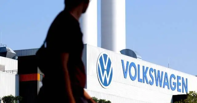“Volkswagen” şirkətinin mənfəəti kəskin azalıb