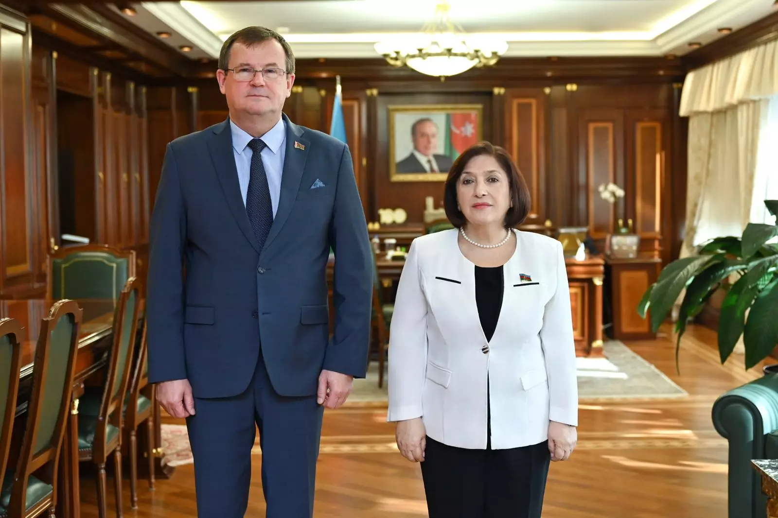 Azərbaycanla Belarus arasında əlaqələrin inkişafı müzakirə olunub