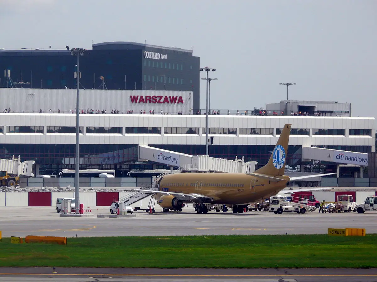 Polşa hava sərhədi pozulduğuna görə bir neçə aeroportunu bağlayır