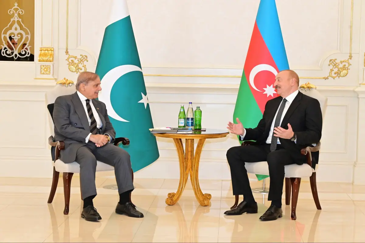 Pakistanın baş naziri Zəfər Günü münasibətilə ölkə rəhbərliyini və xalqını təbrik edib