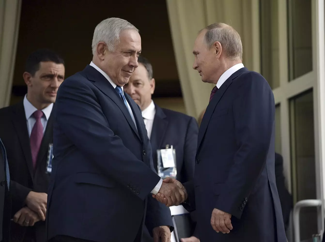 Putin İsrailin baş naziri ilə telefon danışığı aparıb