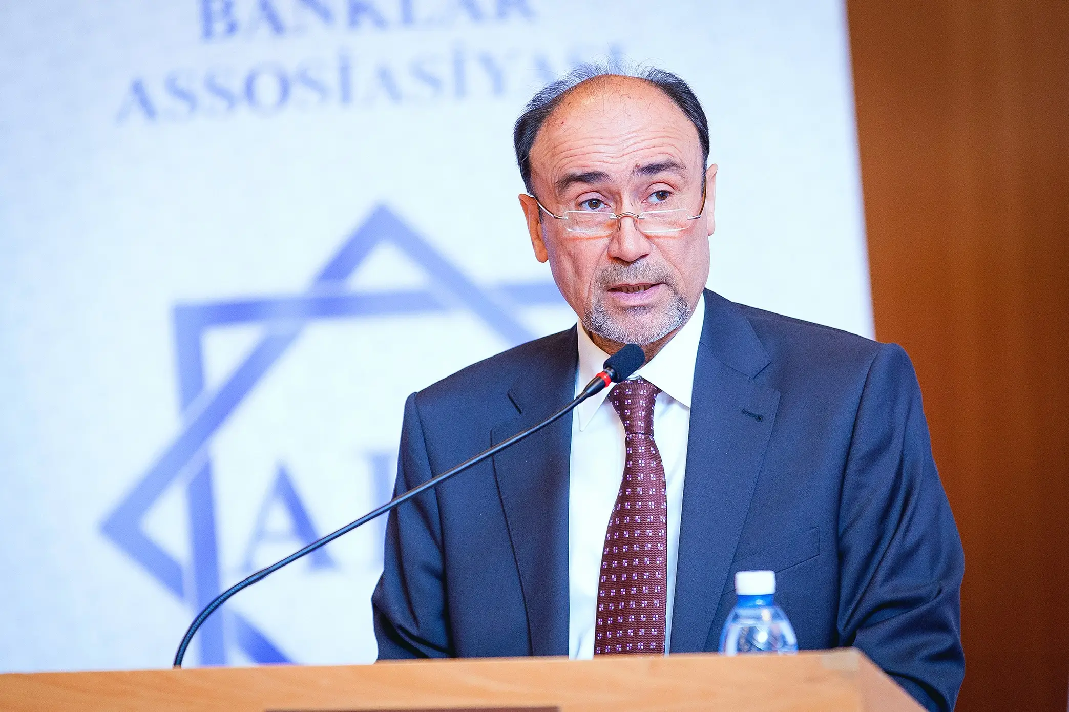 Zakir Nuriyev: “Card-to-card” əməliyyatları ilə bağlı yeni tələblər müəyyən ediləcək