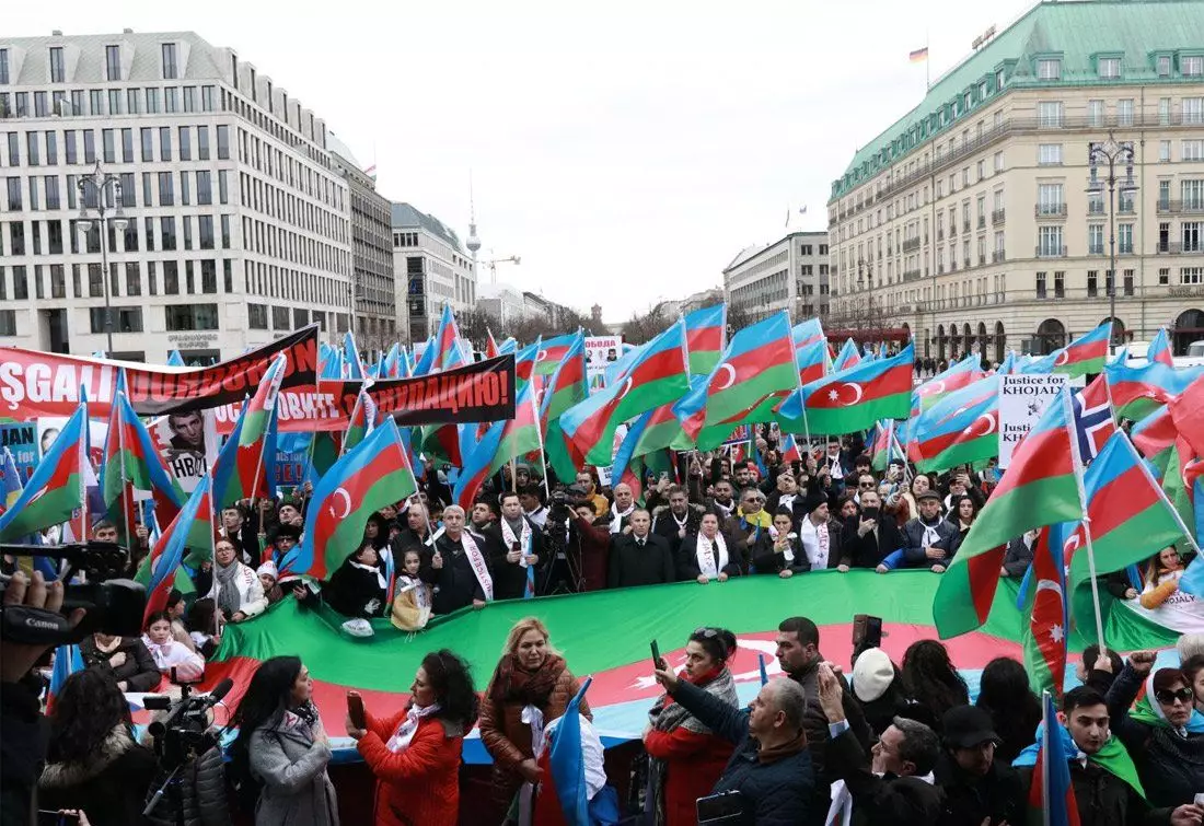 “Dünya azərbaycanlılarının təşkilatlanması və diaspor quruculuğunda Ulu Öndərin böyük rolu olub” - RƏY