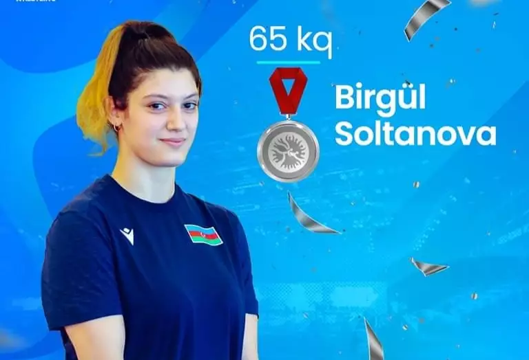 Azərbaycanın qadın güləşçisi gümüş medal qazandı