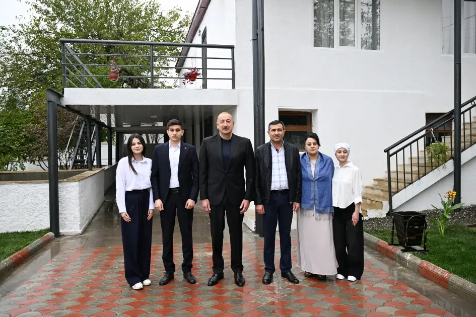 İlham Əliyev Xocavəndin Hadrut qəsəbəsində olub -FOTOLAR