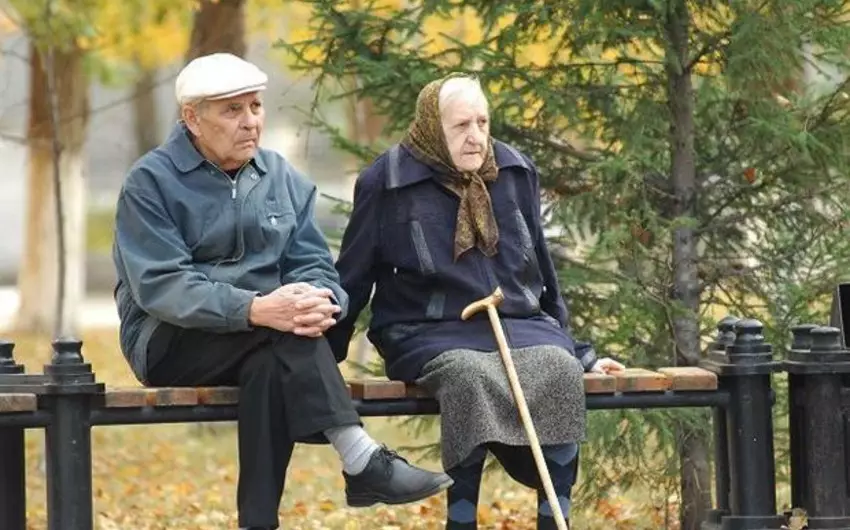 Bu şəxslərin vəzifədə olmasının yaş həddi 75-ə qaldırılır