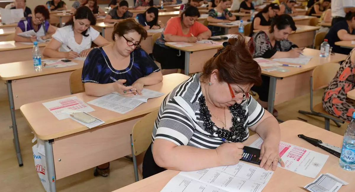 Yaşı 60-dan yuxarı olan müəllimlərin NƏZƏRİNƏ