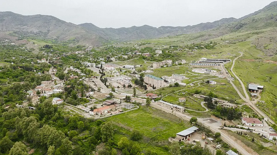 Hadrutda yaşayış binaları 3,7 mln. manata təmir onlunacaq