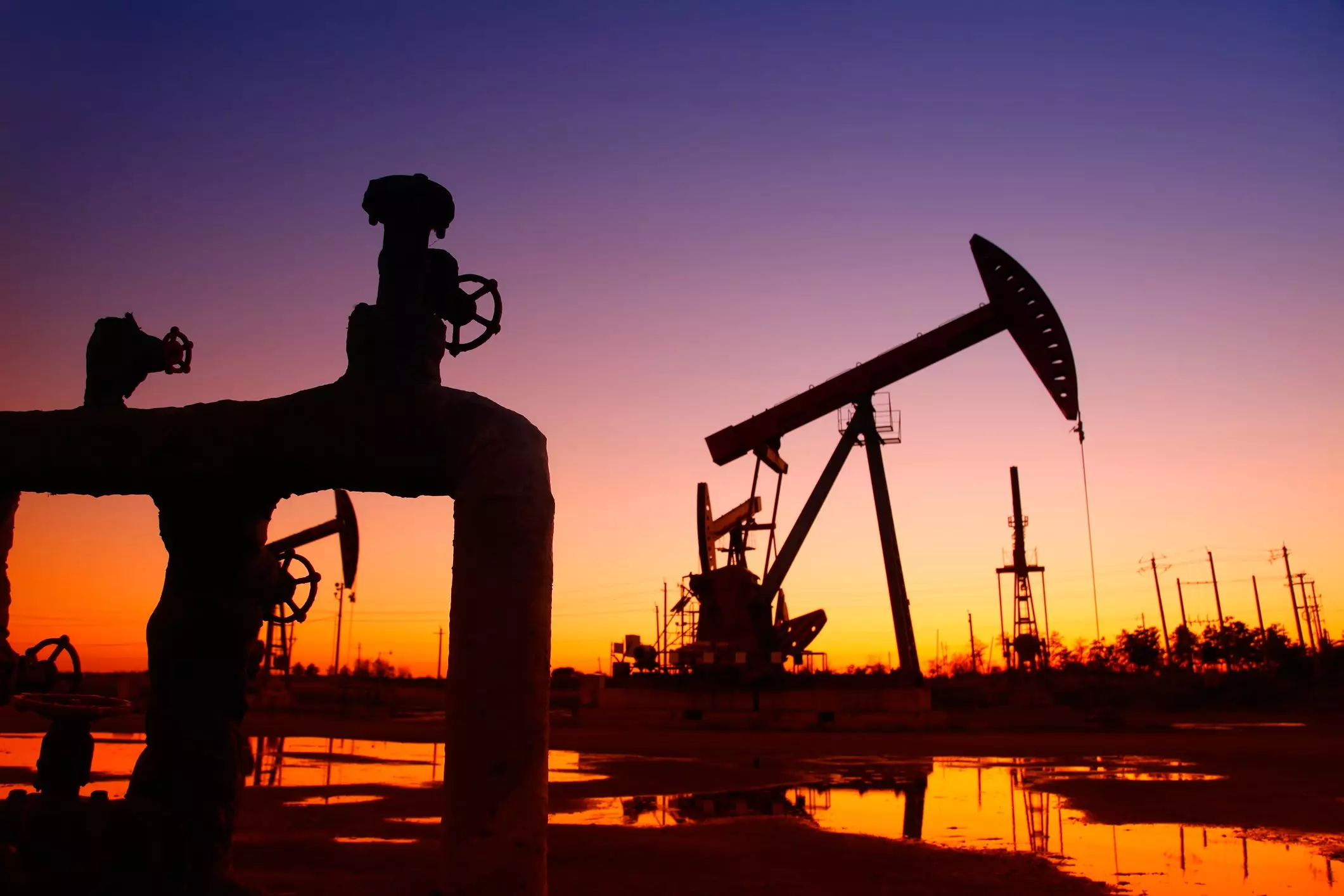 Qlobal neft tələbi rekord səviyyəyə çatacaq