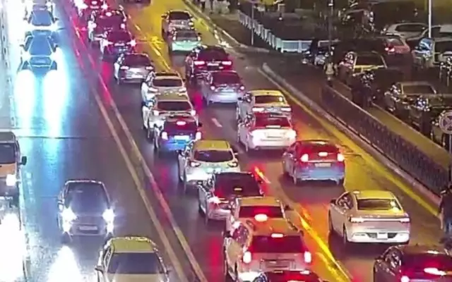 Bakının bu yollarında tıxac yaranıb