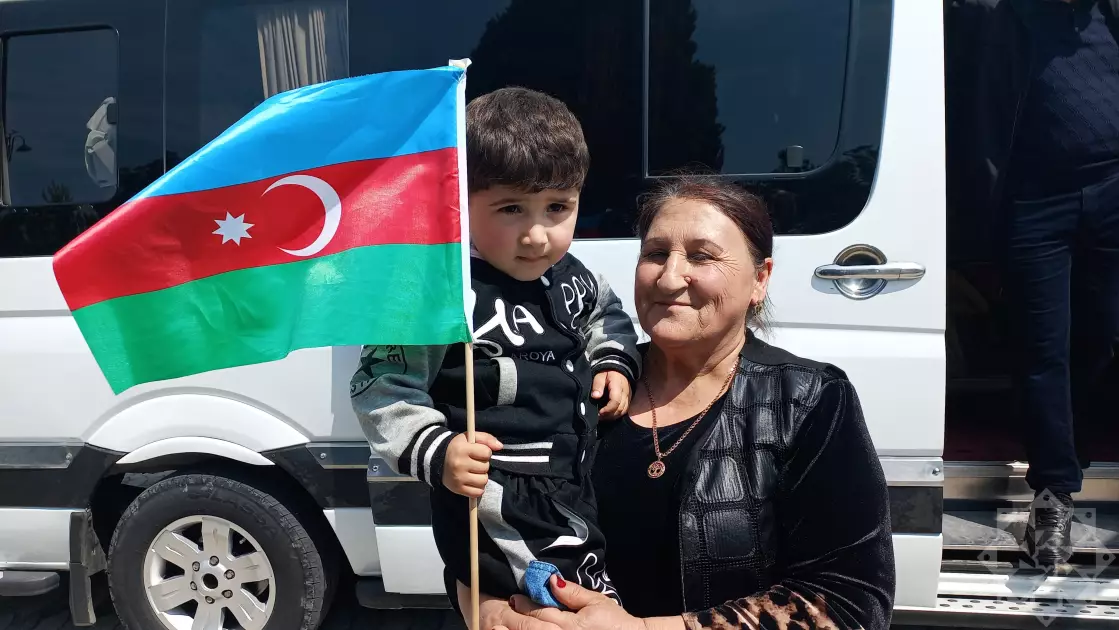 Növbəti köç karvanı Həsənriz kəndinə çatıb - FOTO - YENİLƏNİB