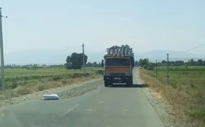 Yolda hərəkəti məhdudlaşdıran şəxs məsuliyyətə cəlb edilib
