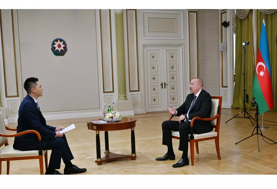 İlham Əliyev: "Mənim üçün atam əziz insan olub"