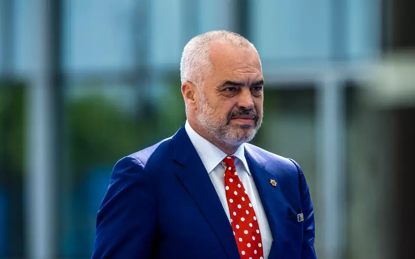Albaniya Baş naziri təyyarə qəzası ilə bağlı Azərbaycan və Qazaxıstana başsağlığı verib
