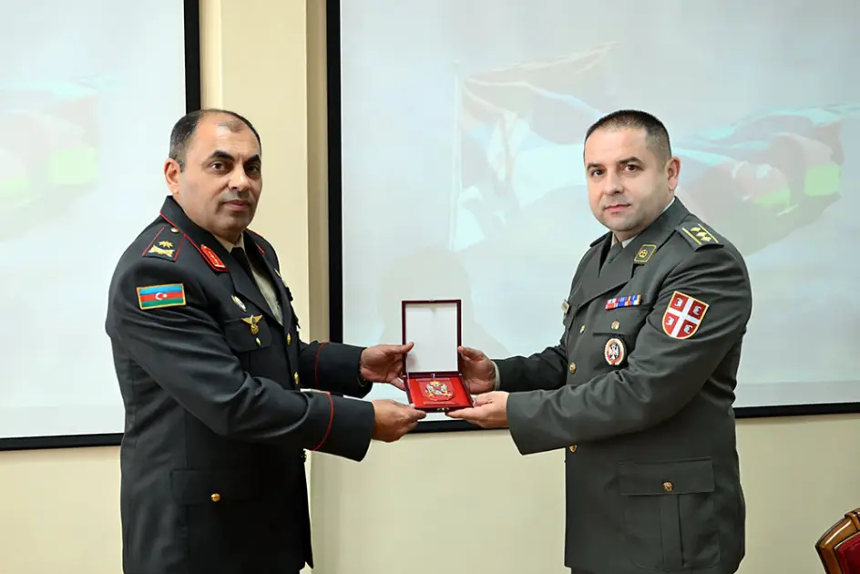 Serbiya Müdafiə Nazirliyinin nümayəndə heyəti ölkəmizə səfər edib
