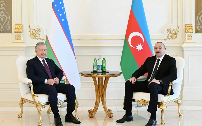 İlham Əliyevin Özbəkistan Prezidenti Şavkat Mirziyoyevlə təkbətək görüşü olub - YENİLƏNİB