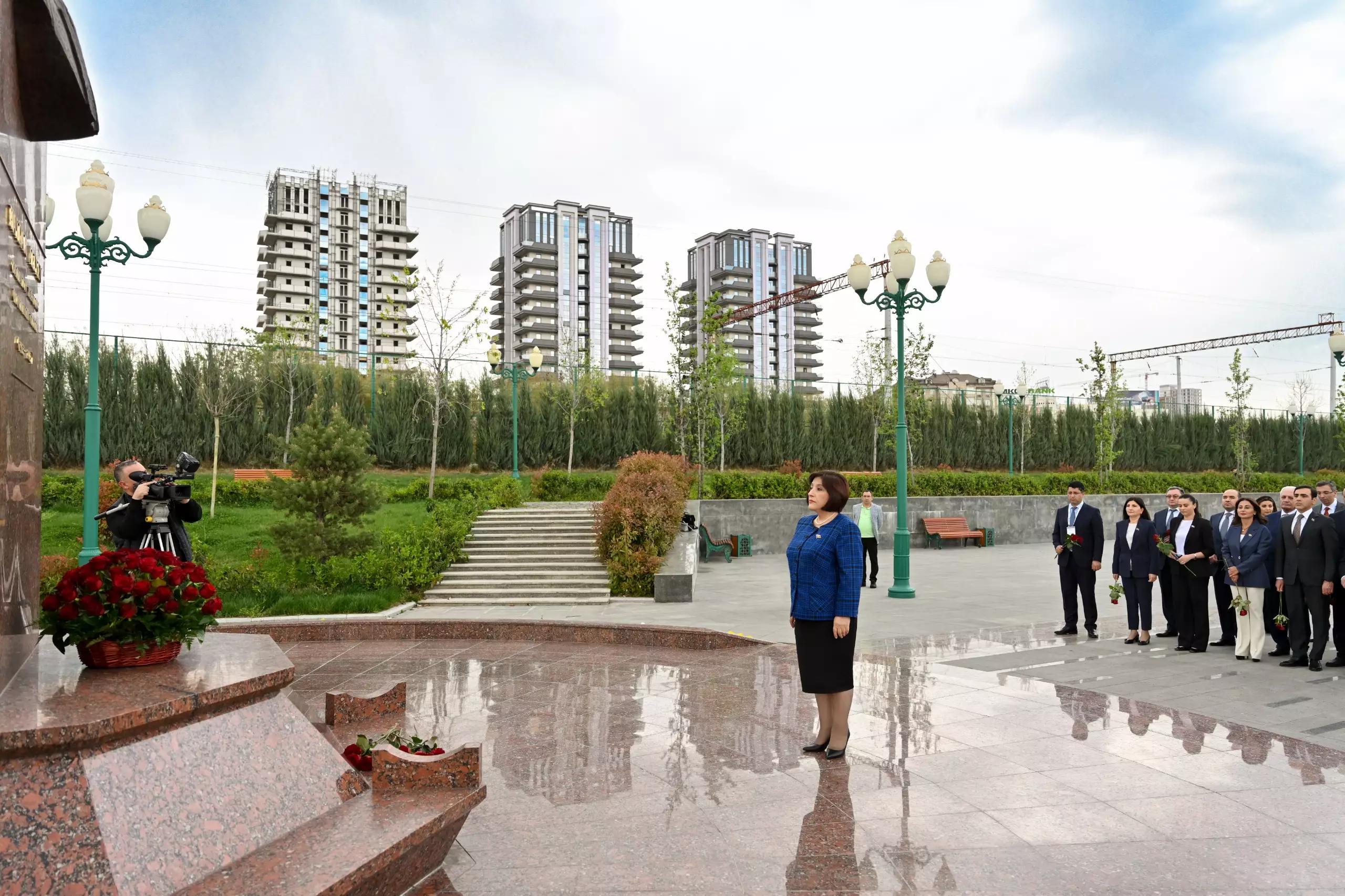 Sahibə Qafarova Daşkənddə Heydər Əliyev Meydanında olub - FOTO