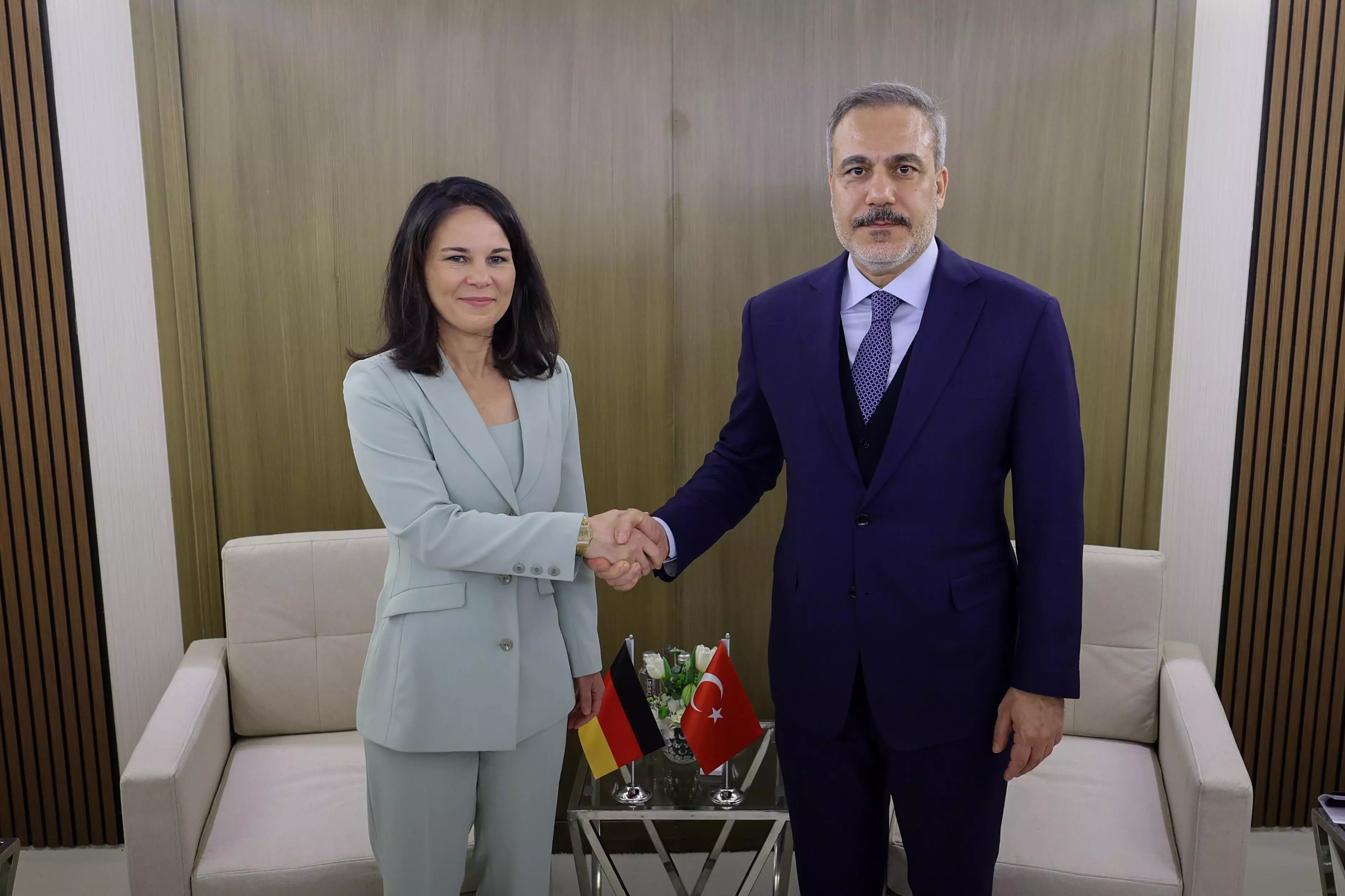 Hakan Fidan avropalı həmkarları ilə görüşüb