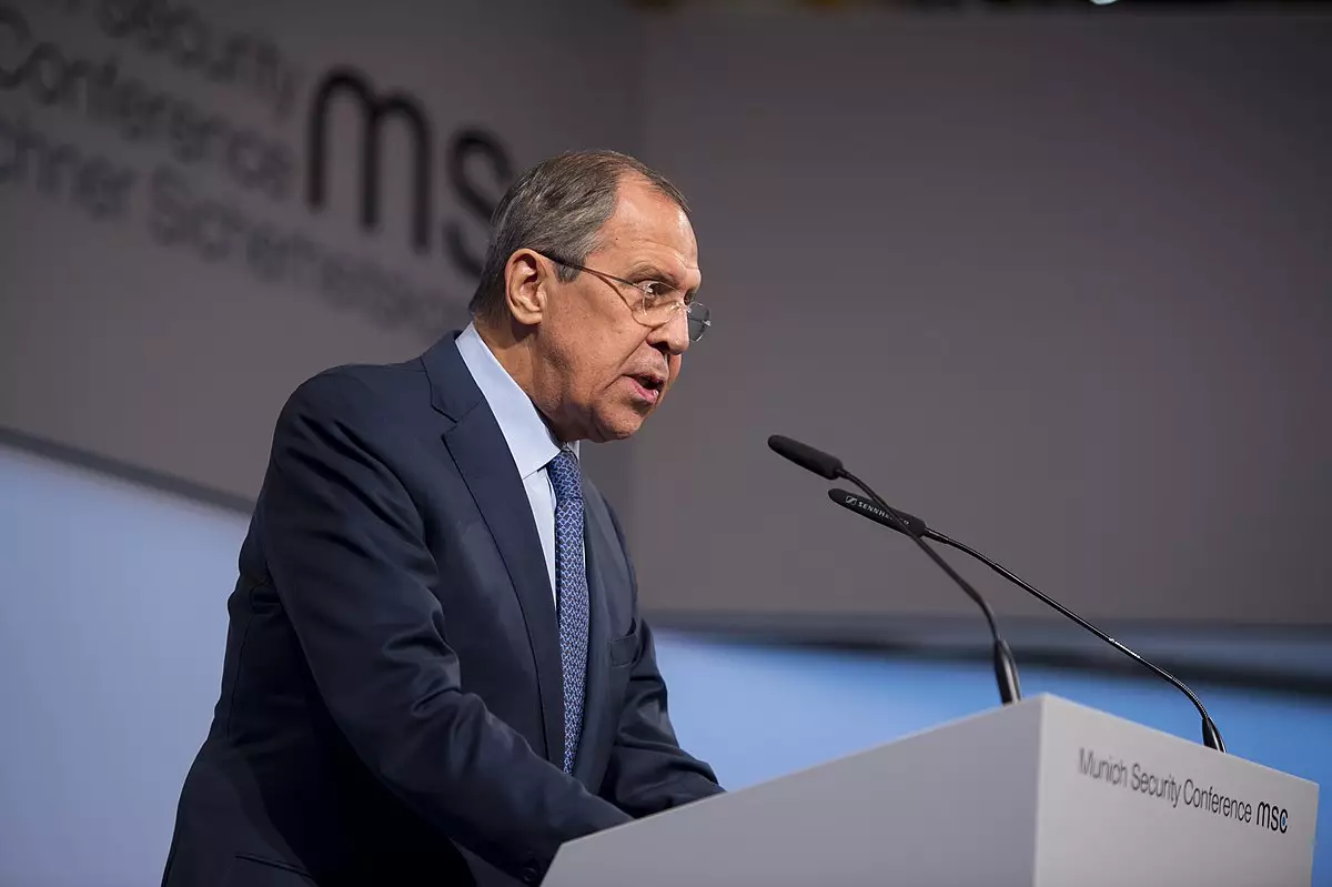 "Danışıqlardan imtina etmirik" - Lavrov