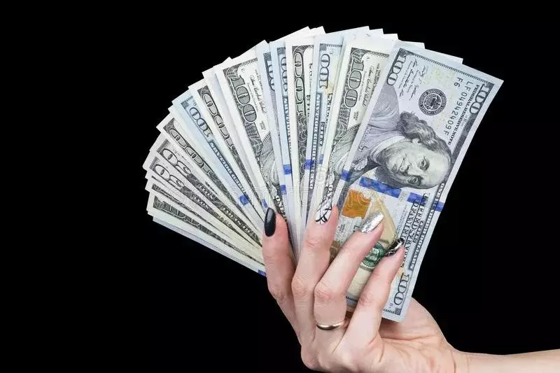 Dollar əsas valyutalar qarşısında zəifləyib