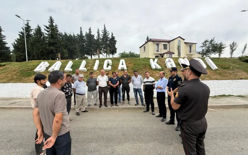 FHN azad olunmuş ərazilərdə vətəndaşlara müraciət edib