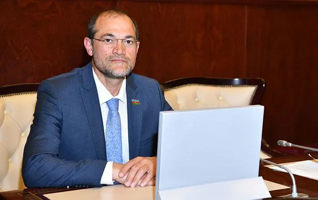 Deputatdan skuter və velosipedlərlə bağlı çağırış: təhlükə törədirlər