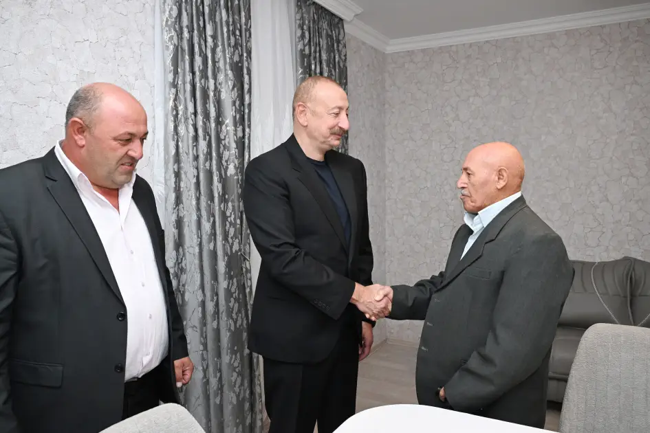 İlham Əliyev Xocavəndin Qırmızı Bazar qəsəbəsində olub  -FOTOLAR