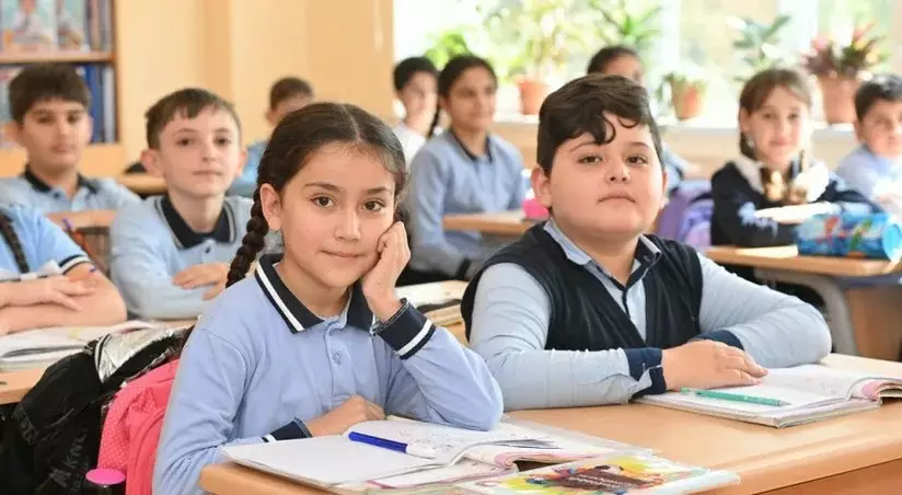 Bir həftə ərzində 4000 şagirdin yerdəyişməsi baş tutub
