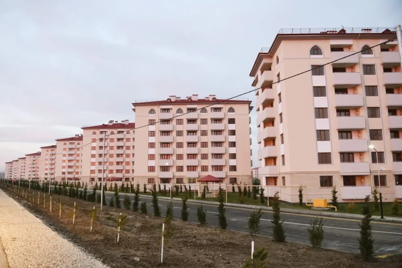 Bakıda kvadratı 435 manata tam təmirli mənzillər satışa çıxarıldı - FOTO