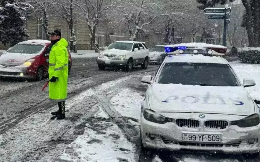 Buzlu yollarda qəza ehtimalı artıb - XƏBƏRDARLIQ