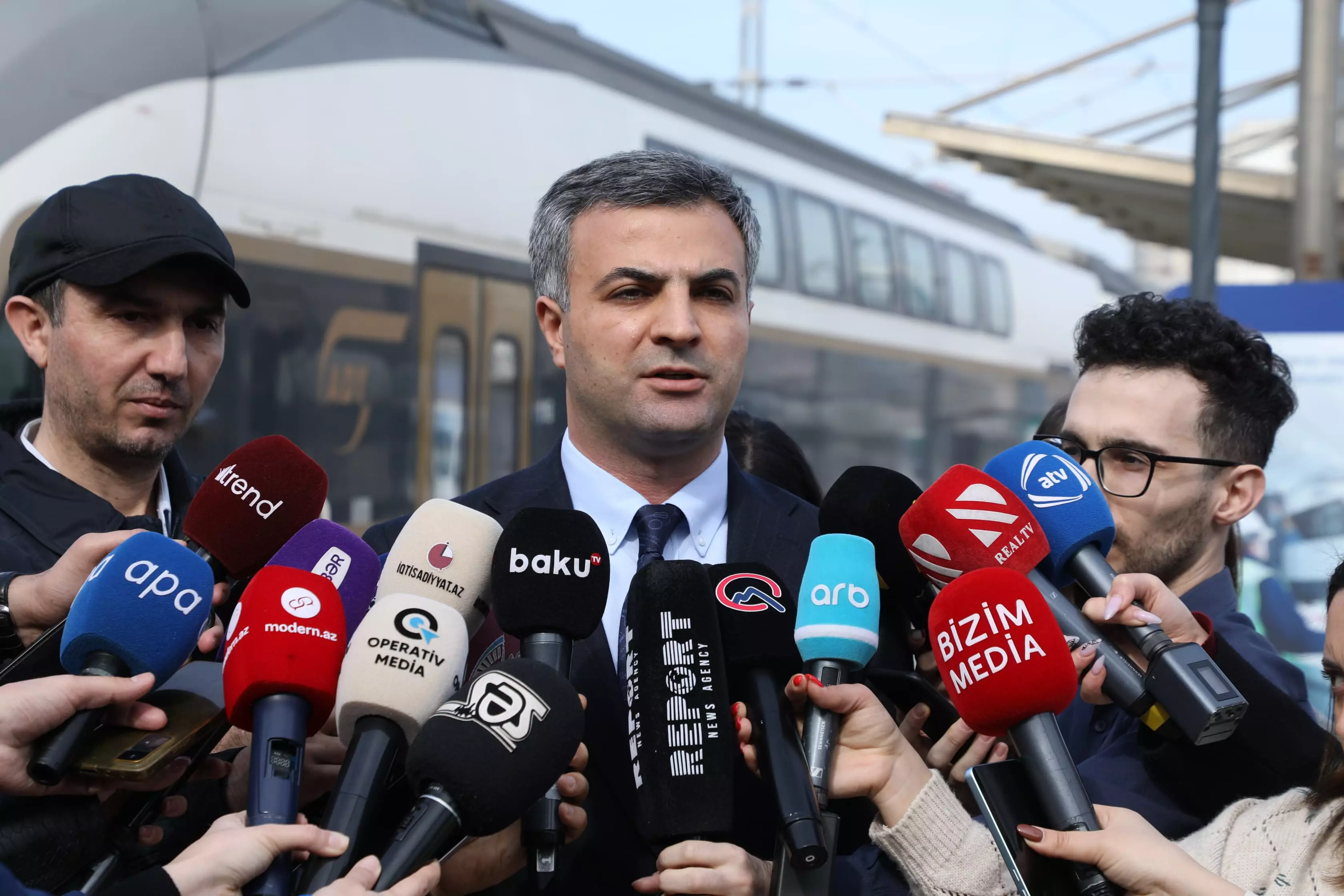 Bakı-Sumqayıt qatarlarının sayının artırılmasının əlavə sərnişindaşıma potensialı açıqlanıb