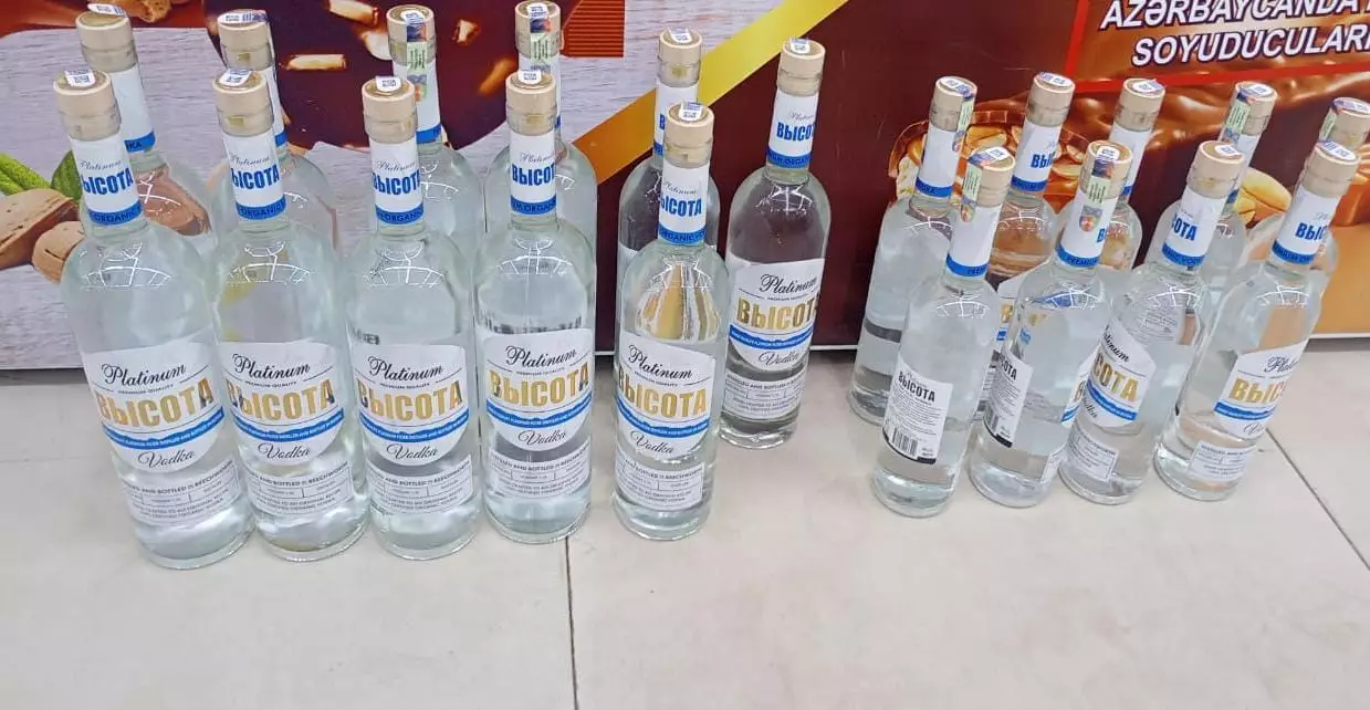 Salyanda “Ay Store” marketdə  saxta spirtli içkilər aşkarlanıb - FOTO