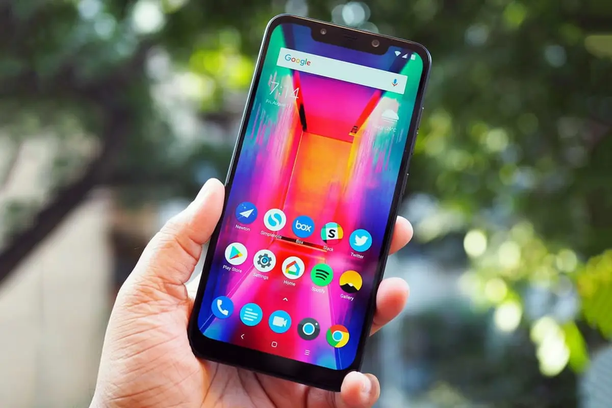 Ölkəyə gətirilən 1 ədəddən artıq mobil telefonların qeydiyyatı üçün 100 manat rüsum alınacaq