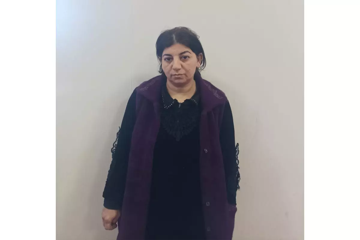 1500 manatlıq qızıl mənimsəyən falçı saxlanılıb