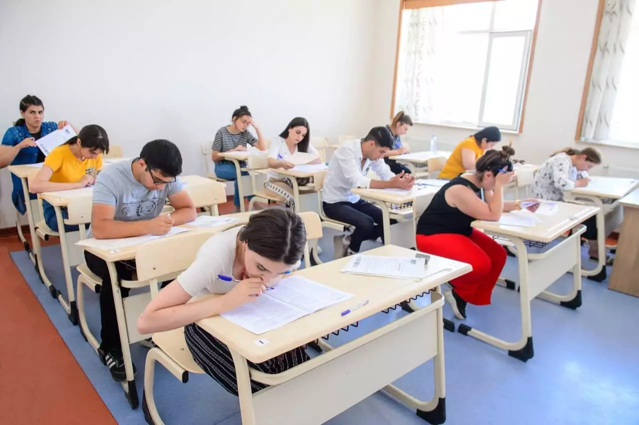 7 nəfər imtahandan xaric edilib