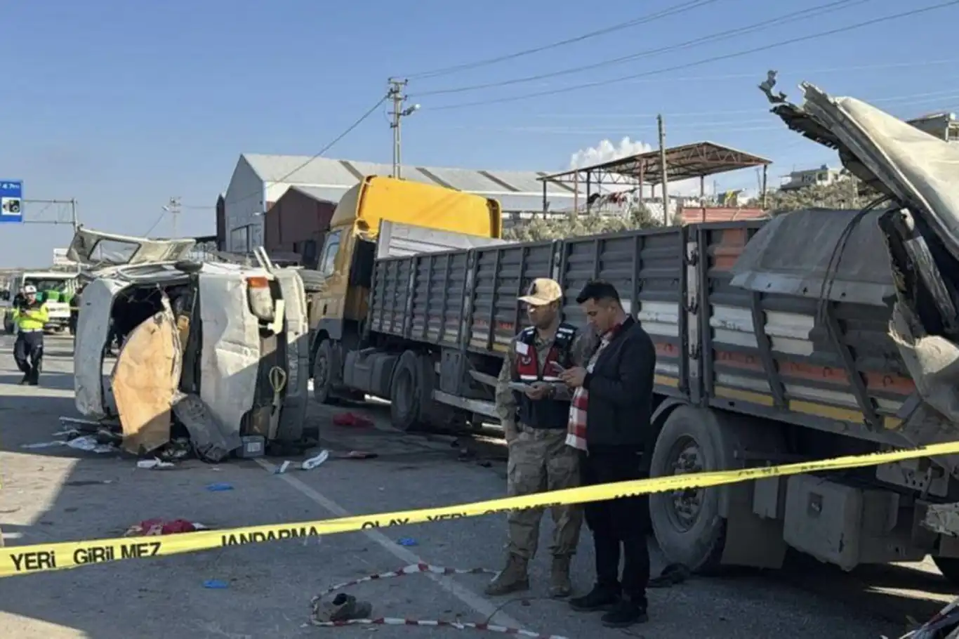 Türkiyədə ağır qəza olub, ölən və yarananlar var