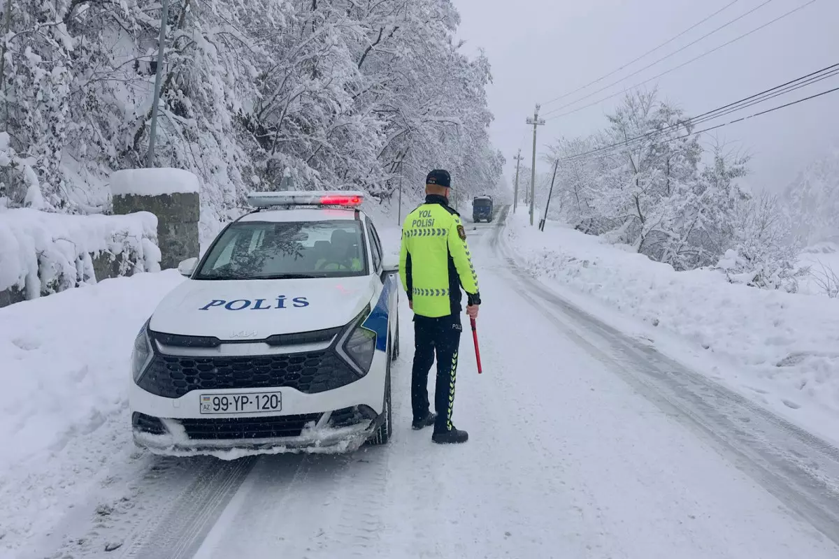 Hava şəraiti ilə bağlı 102 Zəng Mərkəzinə daxil olan çağırışların sayı açıqlanıb