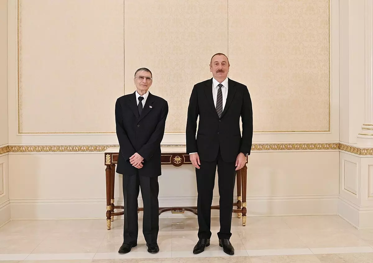 Prezident Əziz Sancarın Əlişir Nəvai Beynəlxalq Mükafatı ilə təltif olunması mərasimində iştirak edib