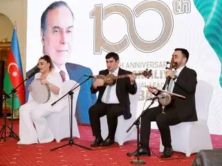 İslamabadda Heydər Əliyevin anadan olmasının 100 illik yubileyi qeyd olunub