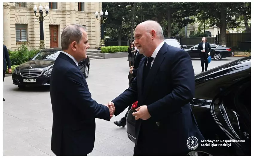 Ceyhun Bayramov ATƏT-in Baş katibini qarşılayıb - FOTO