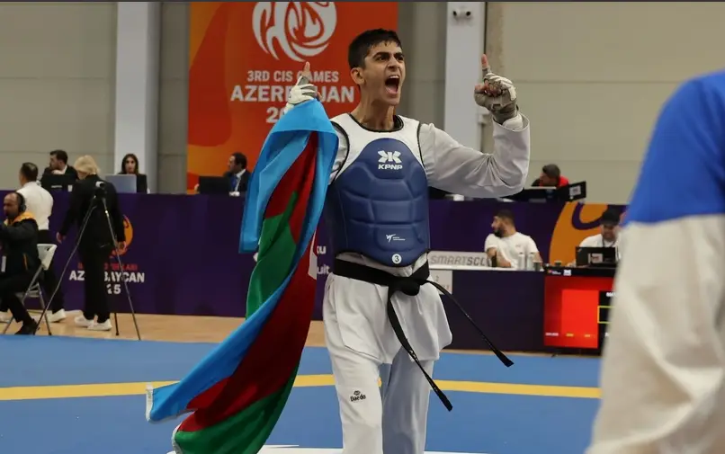 Taekvondoçularımız bir günə 3 qızıl medal qazandılar