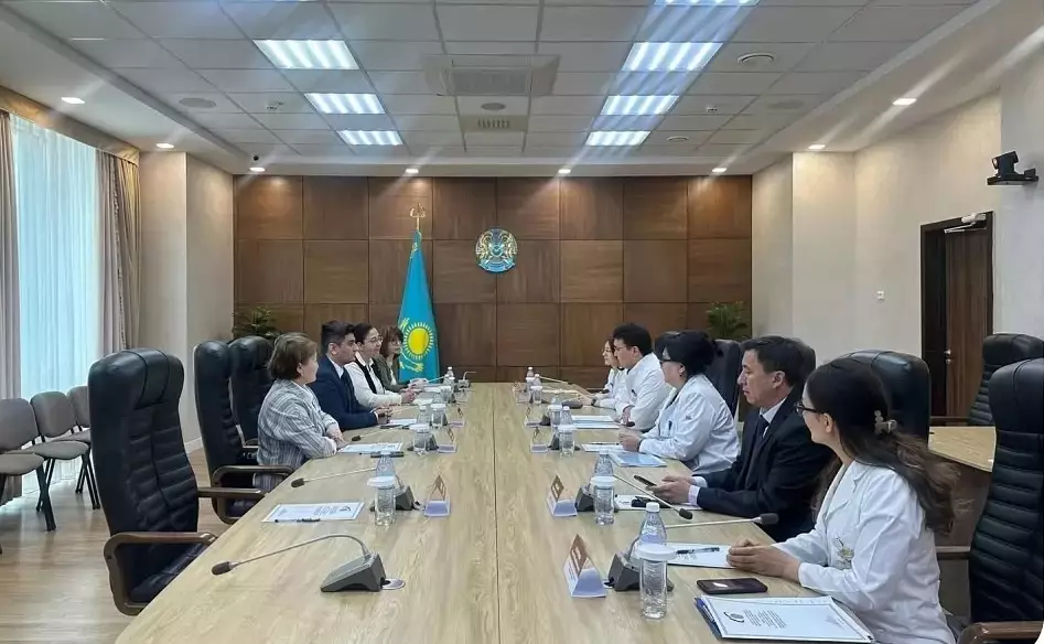 Azərbaycan və Qazaxıstan arasında səhiyyə sahəsində əməkdaşlıq genişlənir - FOTO
