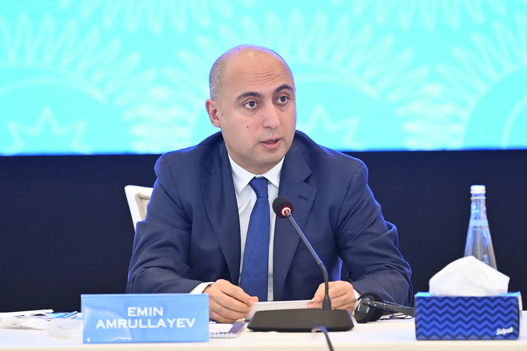 Məcburi köçkün məktəbləri ilə bağlı məsələ mürəkkəb bir prosesdir – Nazir