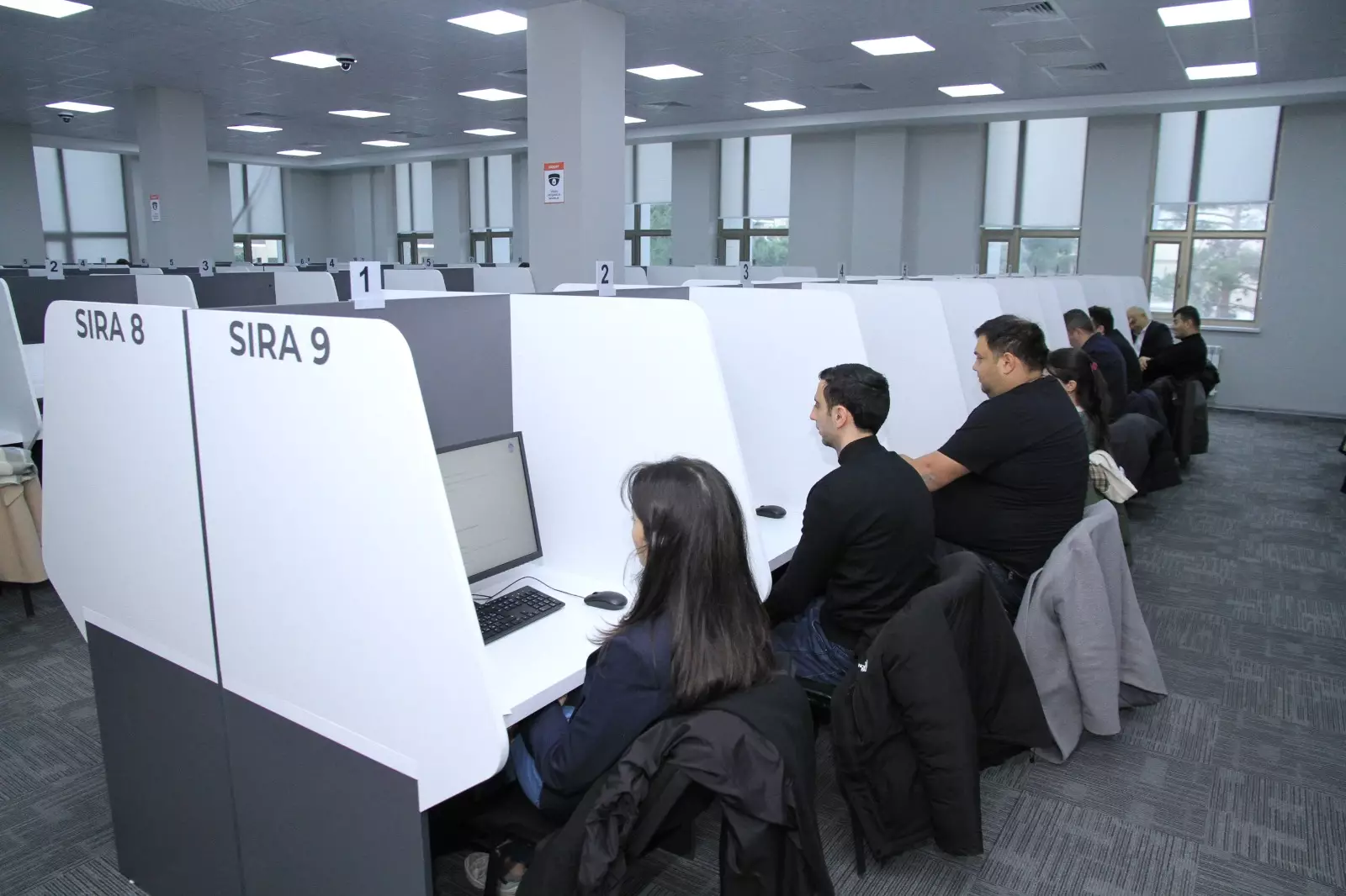 Vəkilliyə qəbulla bağlı test imtahanında uğur qazanan namizədlərin siyahısı açıqlanıb