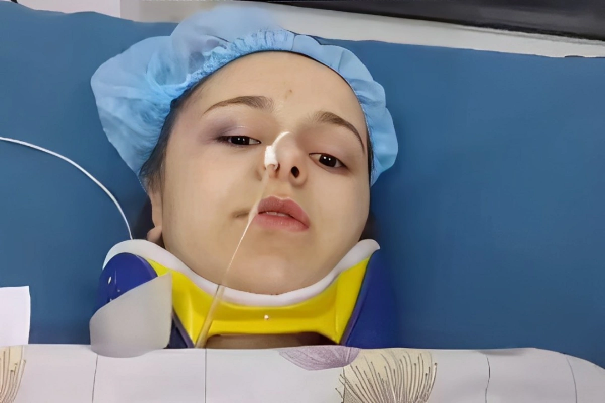 Aviaqəzadan sağ çıxan zaqatalalı qız anası ilə danışdı - VİDEO