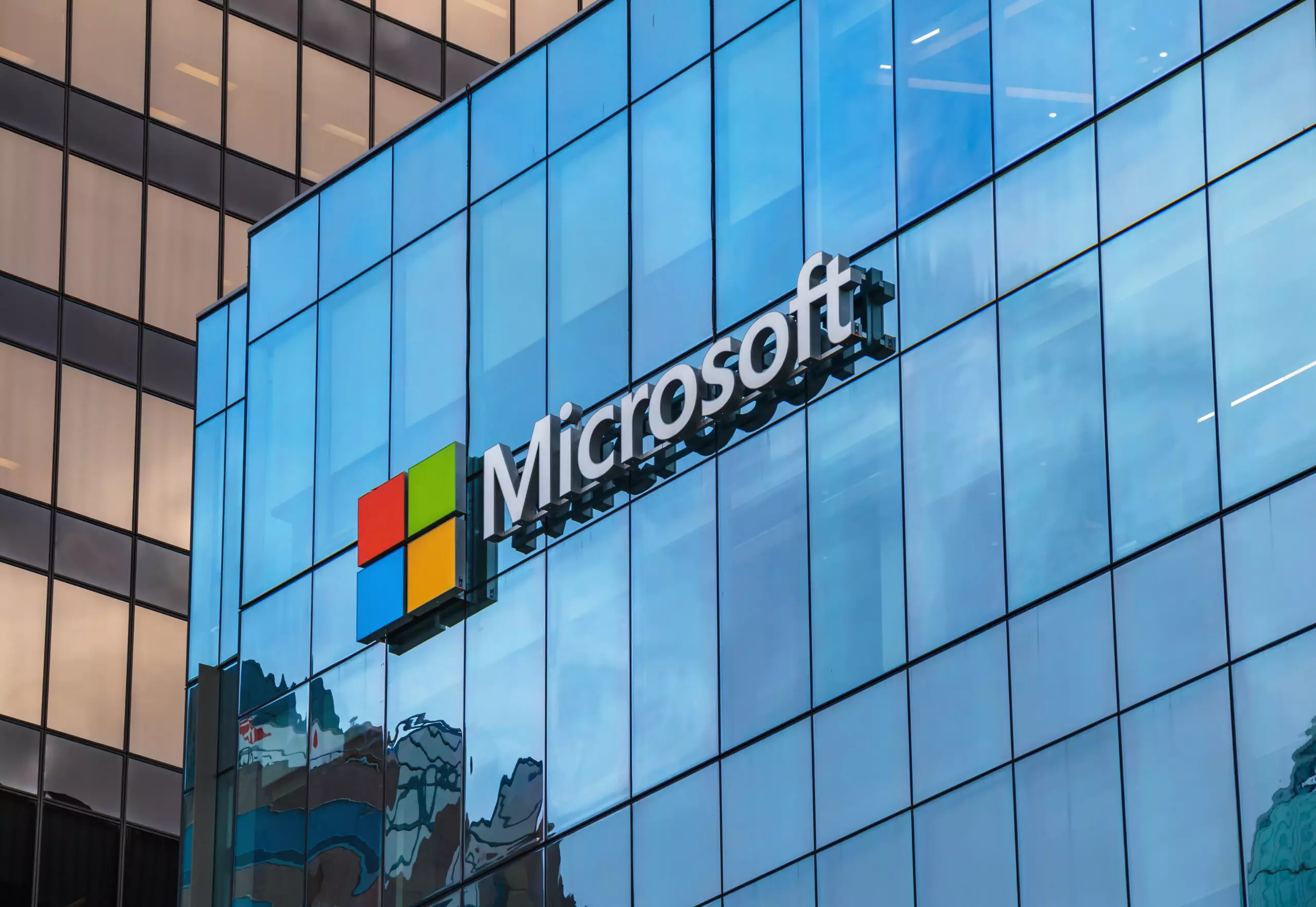 "Microsoft" yenidən dünyanın ən dəyərli şirkəti oldu