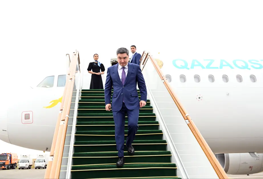 Qazaxıstanın Baş naziri ECO-nun 17-ci Zirvə görüşündə iştirak etmək üçün Azərbaycandadır
