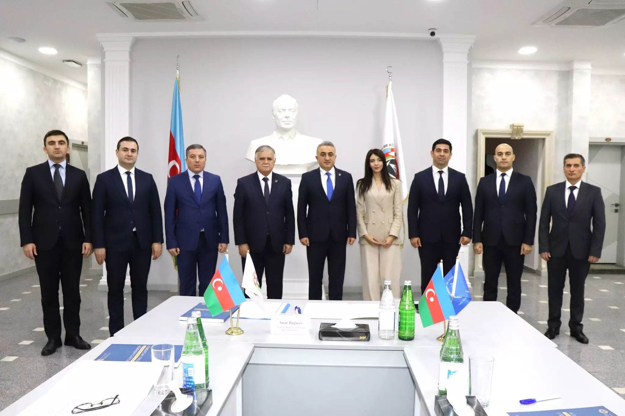 Vəkillər Kollegiyasının rəhbərliyi yeni hakim təyin olunan vəkilləri təbrik və təltif edib - FOTO